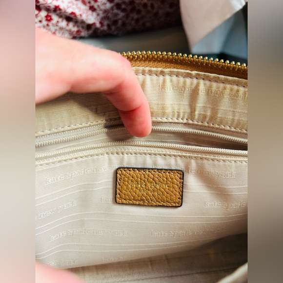 Kate Spade clutch ♠️ - Picture 4 of 9